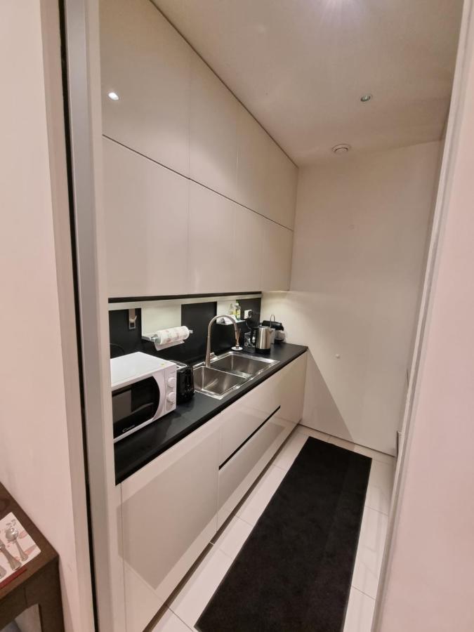 A 700M Da Porta Susa! Bilocale Lussuoso & Moderno 토리노 외부 사진